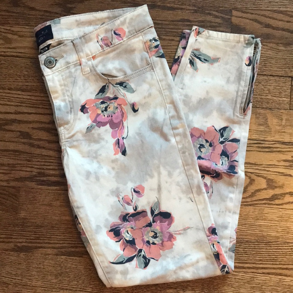 American Eagle Outfitters Floral Printed Jeans